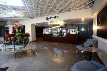 Radisson Hotel Plaza Del Bosque