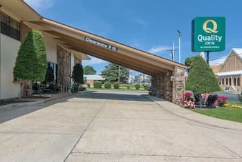 Quality Inn Magnolia