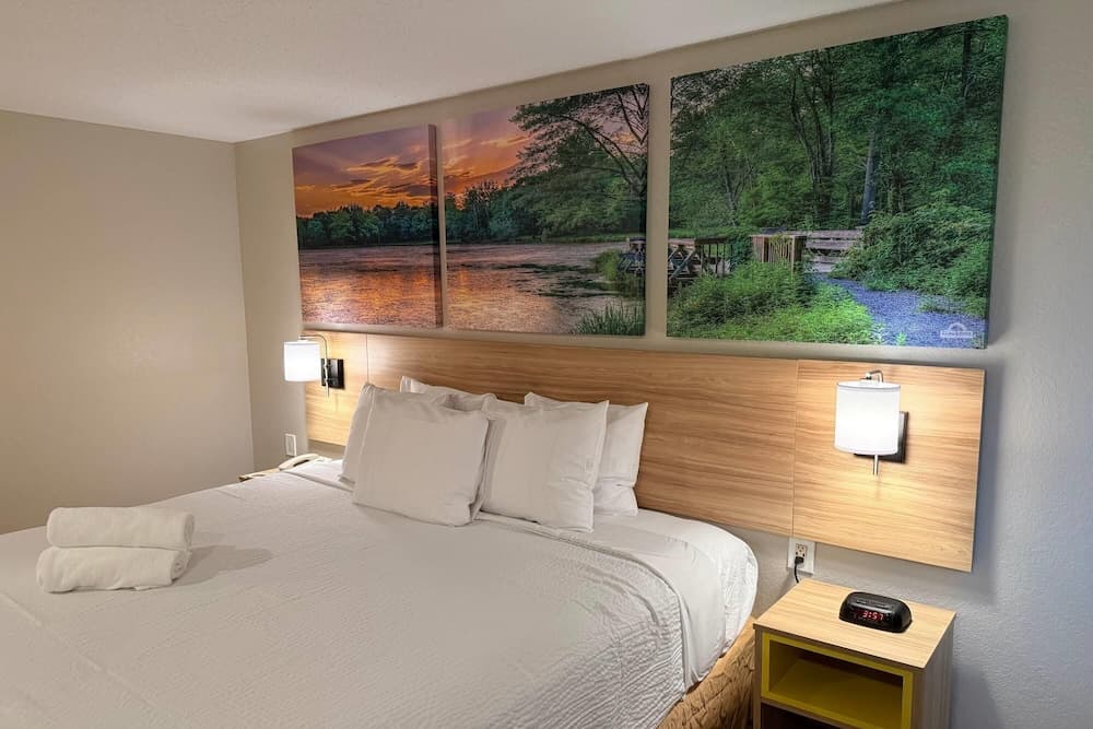 Days Inn by Wyndham Torrington