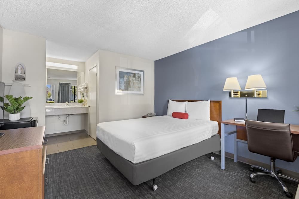 Good Nite Inn - Calabasas