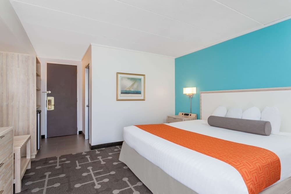 Howard Johnson by Wyndham Mystic