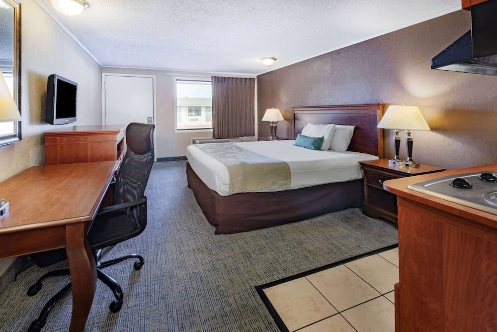 Travelodge by Wyndham Monroe