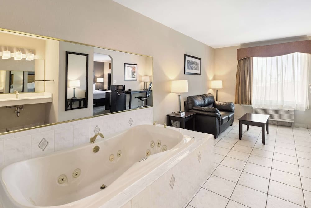 Best Western Inn & Suites - Midway Airport