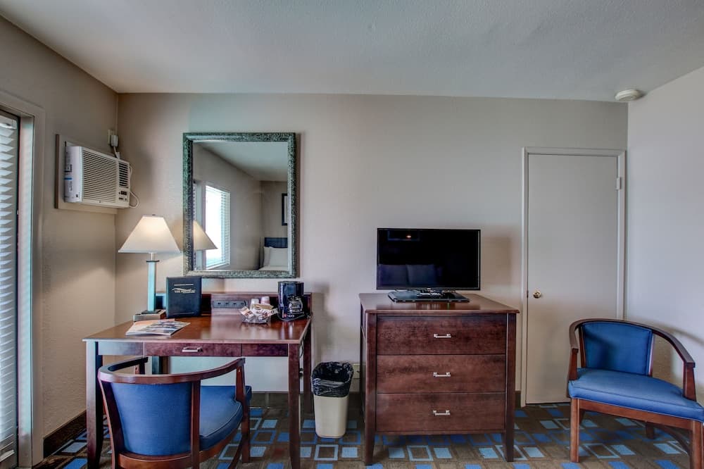 The Nautical Beachfront Resort