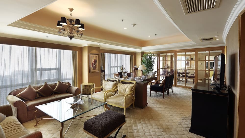 Crowne Plaza Hotel Qingdao by IHG