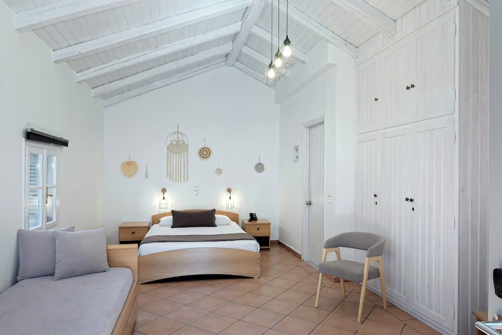 The Grove Seaside Hotel