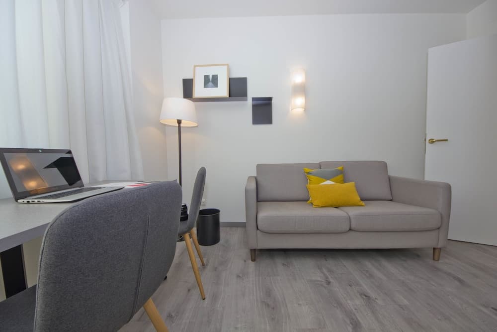 Aparthotel Atenea Valles