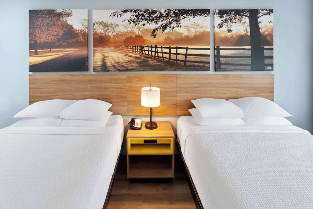 Days Inn & Suites by Wyndham Siler City