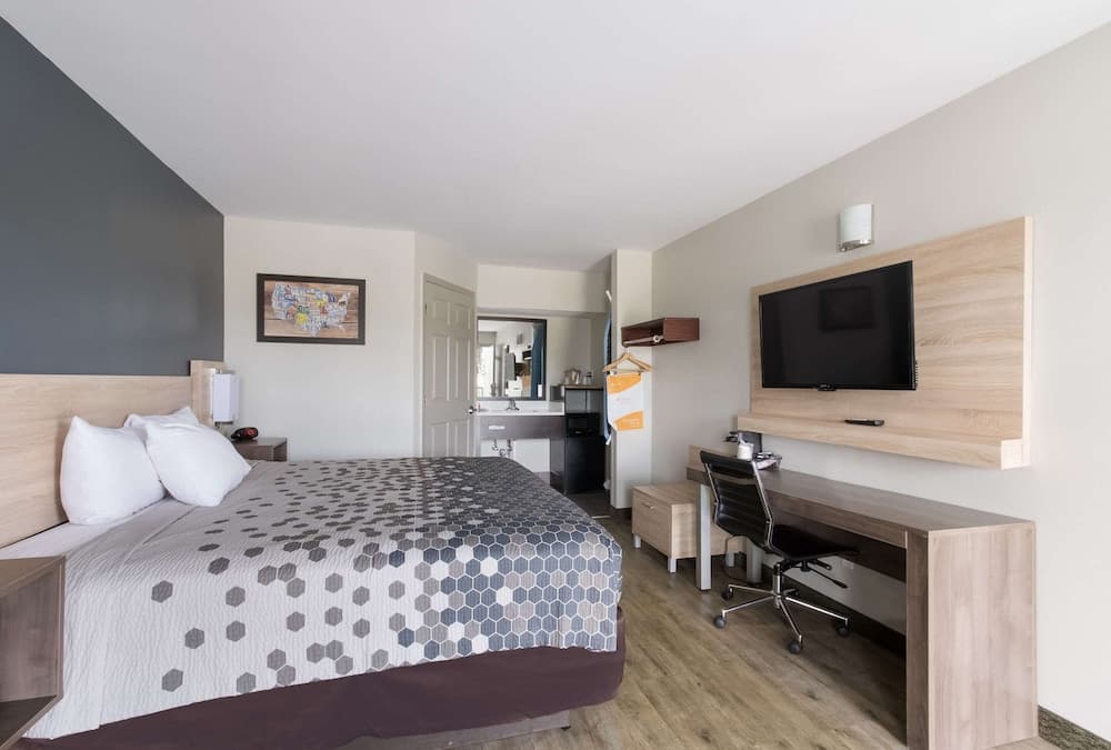 Econo Lodge Greenville near University