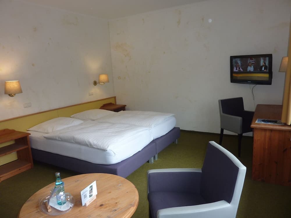 AKZENT Hotel Zur Wasserburg , bed & breakfast