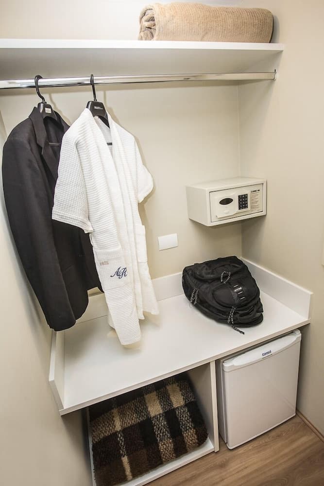 Alta Reggia Plaza Hotel