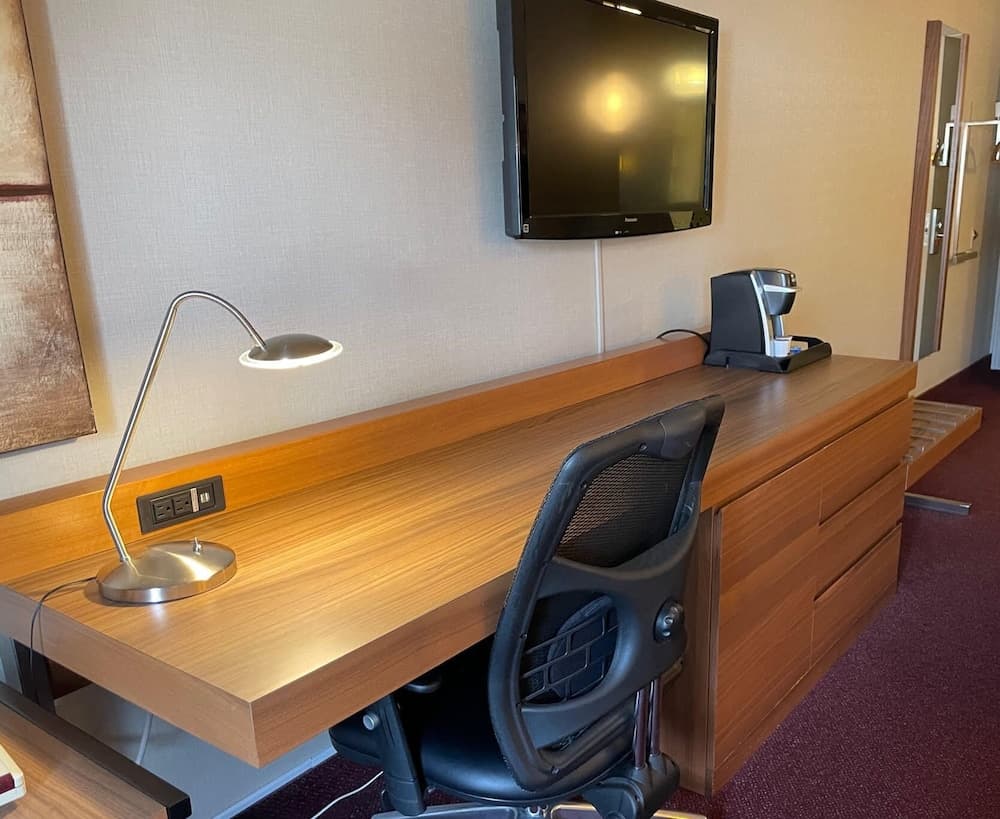 Atlantic Host Hotel, Trademark Collection by Wyndham