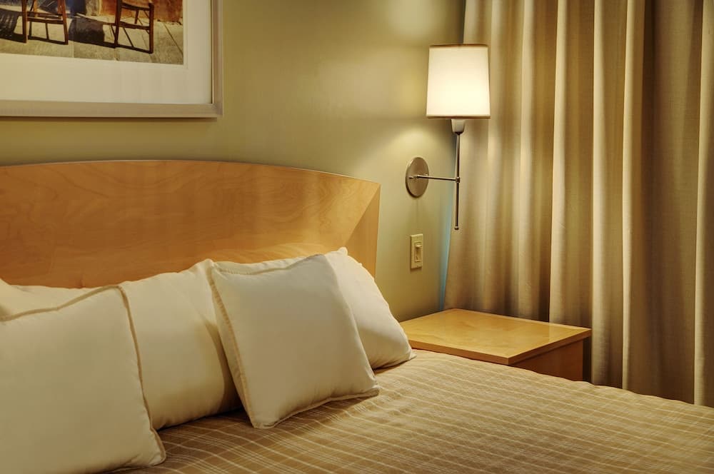 Lakeview Gimli Resort & Conference