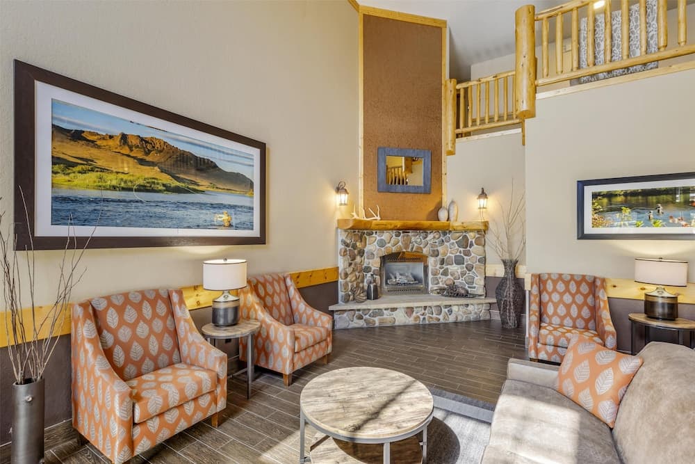 Best Western Plus Riverfront Hotel & Suites