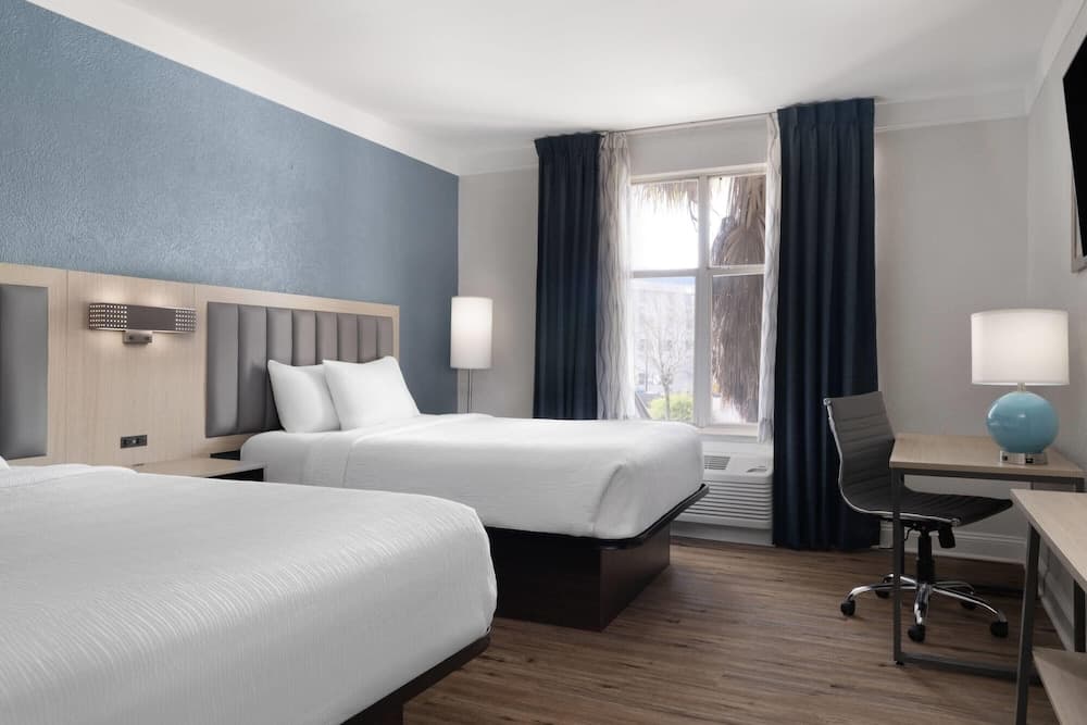 Wingate by Wyndham Savannah Gateway