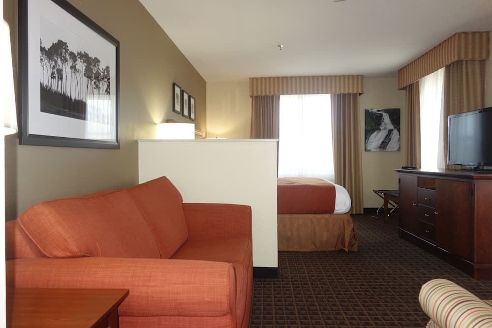 Country Inn & Suites by Radisson, Lawrenceville, GA