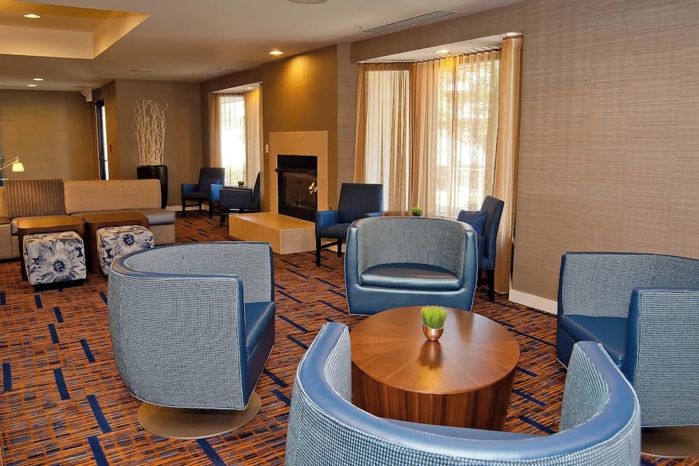 Courtyard by Marriott Cincinnati Airport