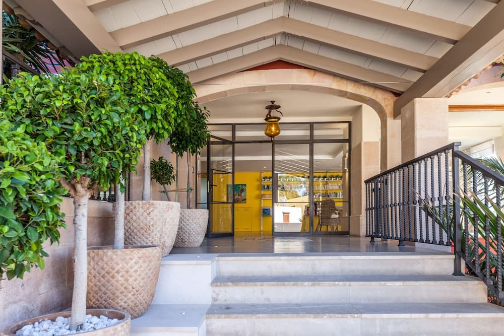hotel image