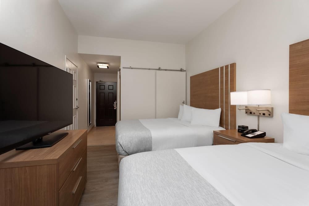 Hawthorn Extended Stay by Wyndham Naples