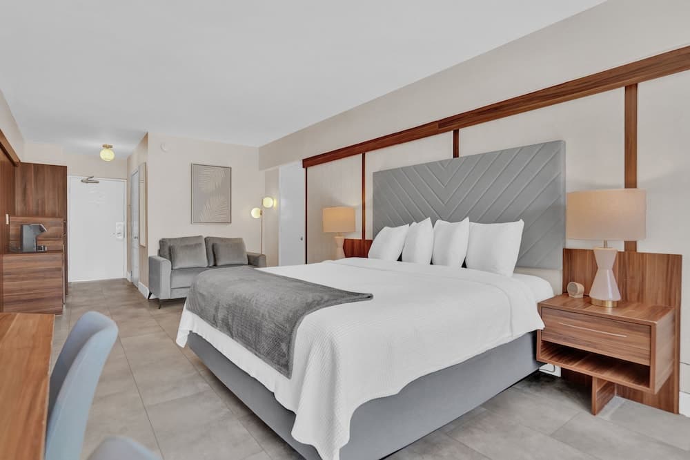 The Garden Hotel & Resort