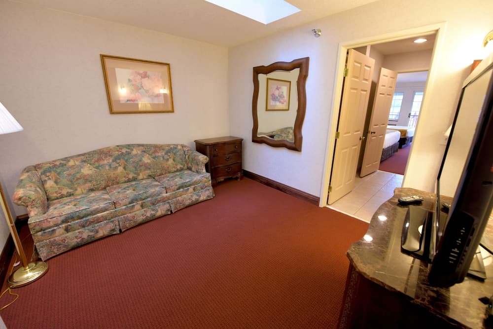 Crown Choice Inn & Suites Lakeview & Waterpark