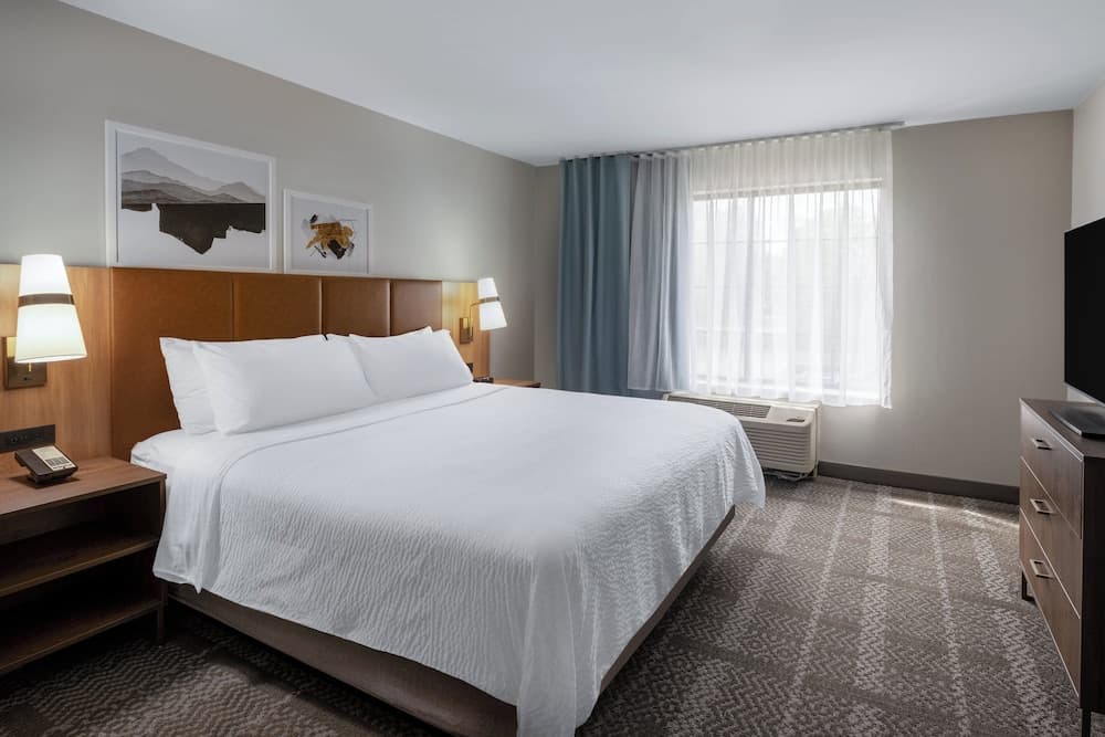 Staybridge Suites West Des Moines by IHG
