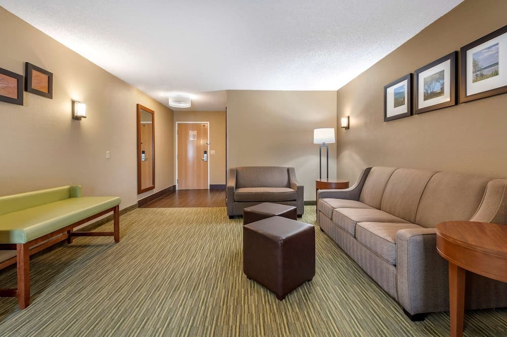 Comfort Suites Elkhart North