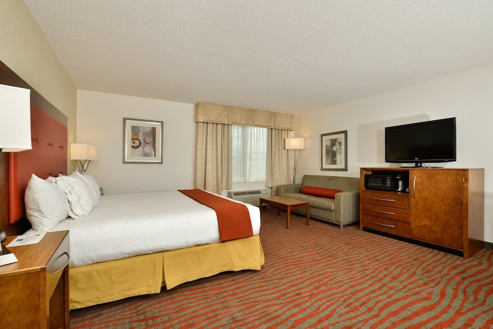 Holiday Inn Express Boston - Milford by IHG