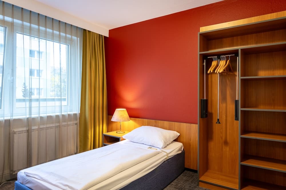 Good Morning + Berlin City East