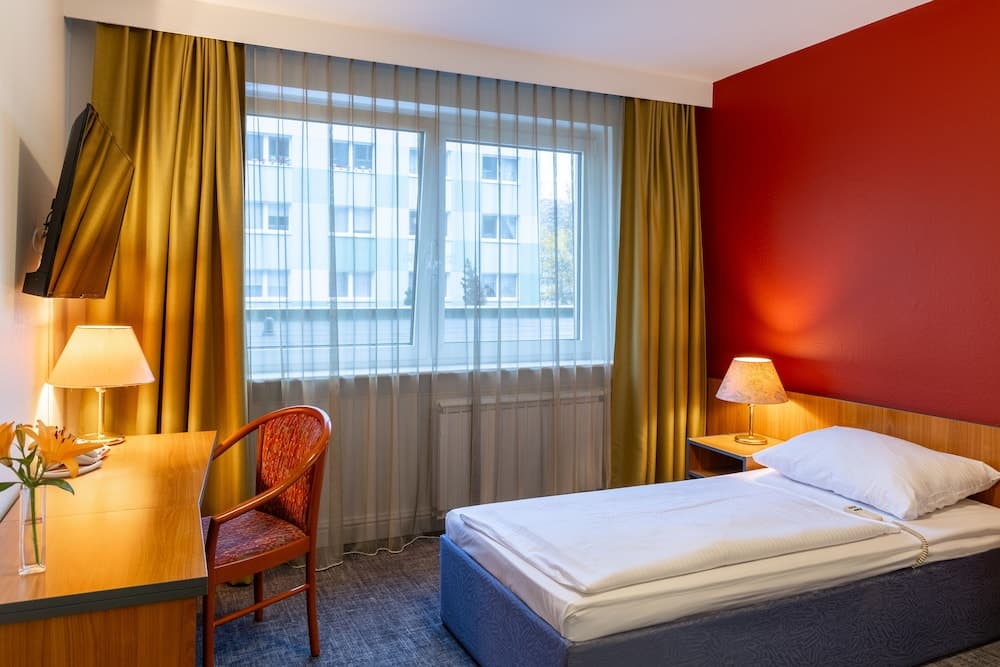 Good Morning + Berlin City East