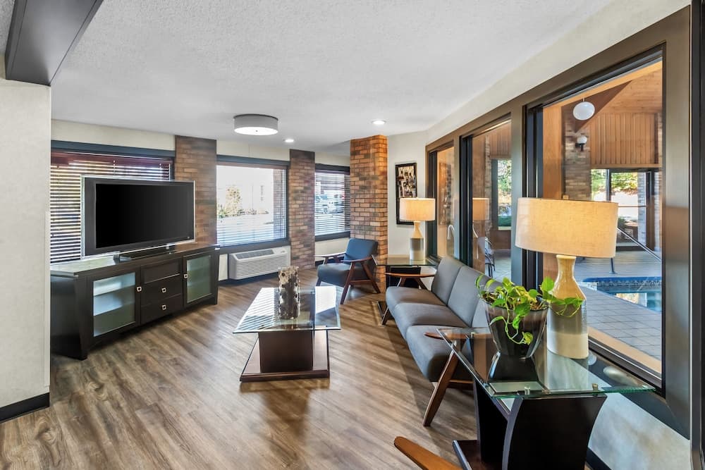 Quality Inn East Liverpool - Calcutta