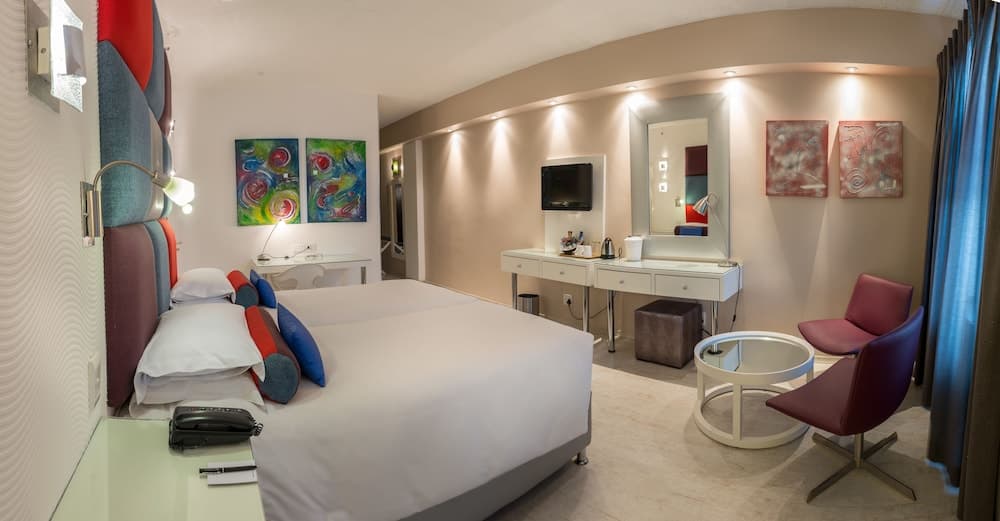 Peermont Metcourt Suites