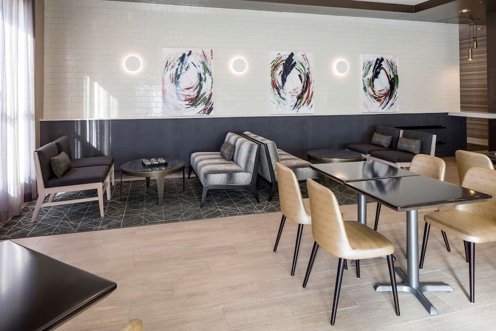 Doubletree By Hilton Boston Logan Airport Chelsea