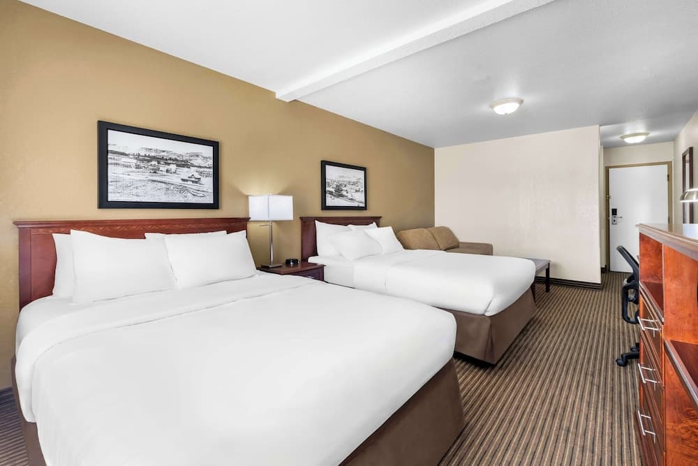 SureStay Plus Hotel by Best Western Drumheller