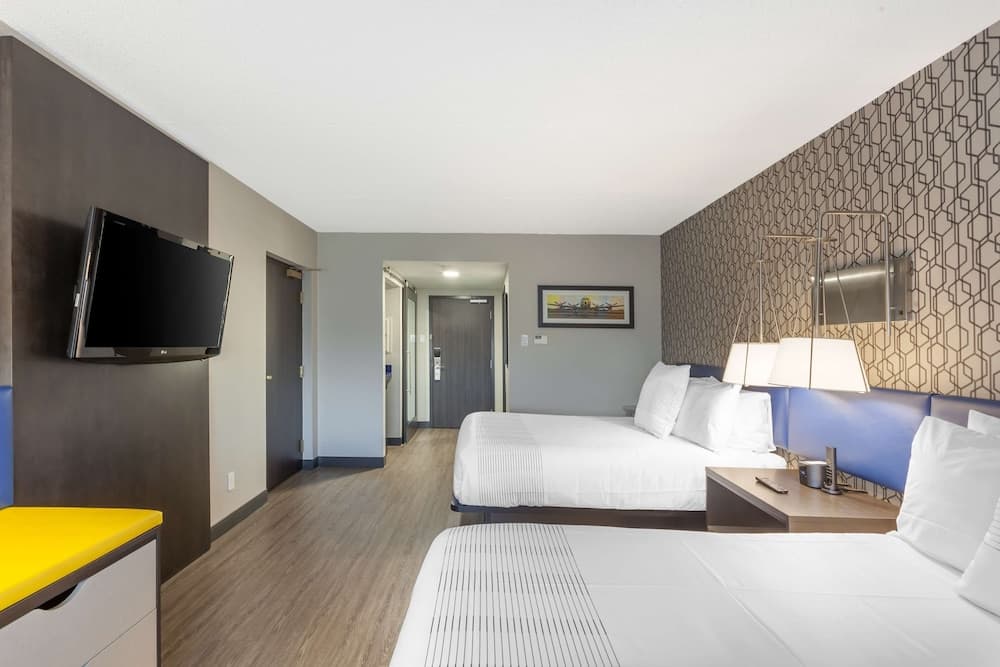 GLō Best Western Mississauga Corporate Centre