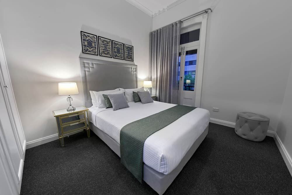 Adelaide Mansions Serviced Apartments