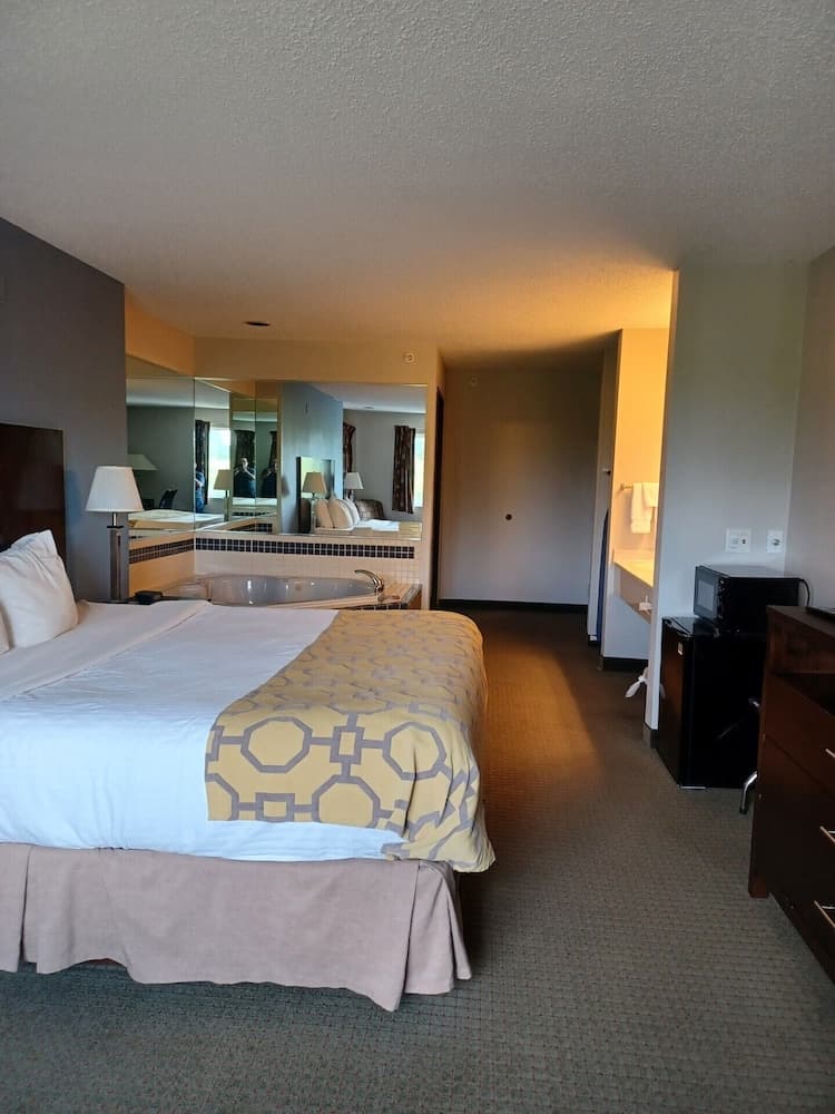 Baymont by Wyndham Freeport