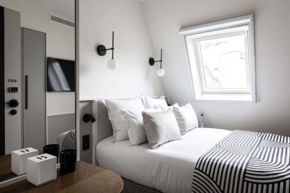 Best Western Premier The Blake Paris Gare Saint Lazare