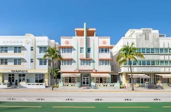 Hilton Vacation Club Crescent on South Beach Miami