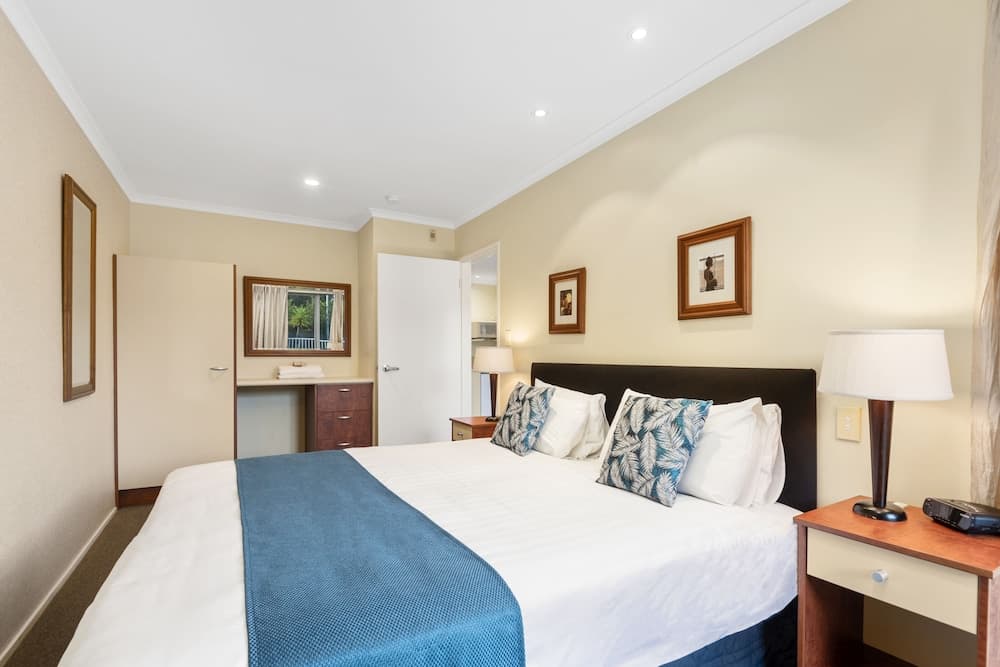 Aristotles North Shore