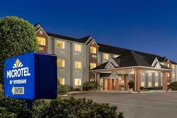 Microtel Inn & Suites by Wyndham Tifton