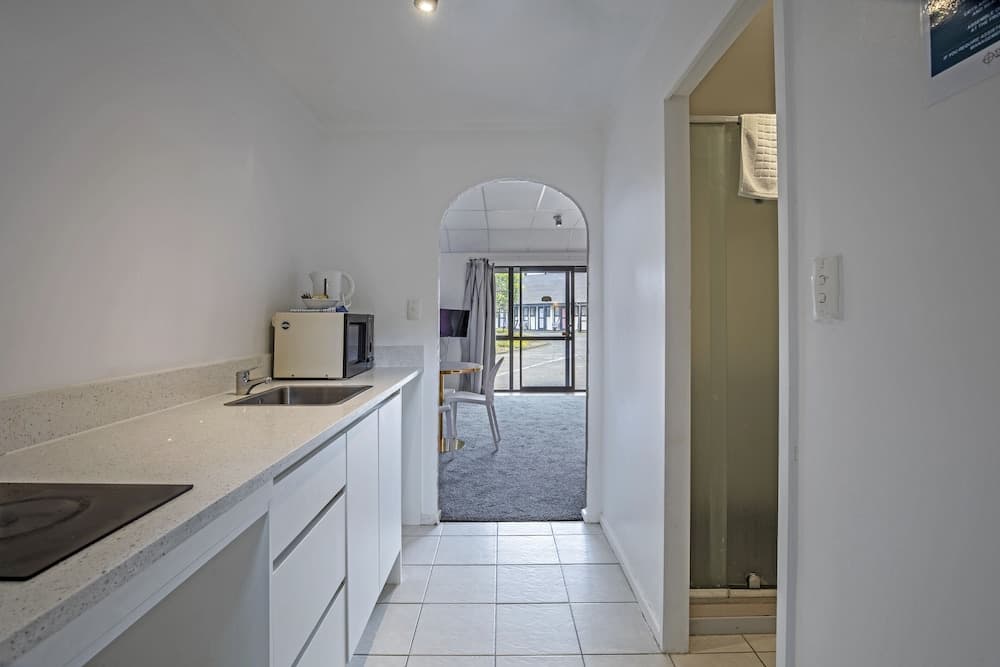 Oakwood Manor Motor Lodge