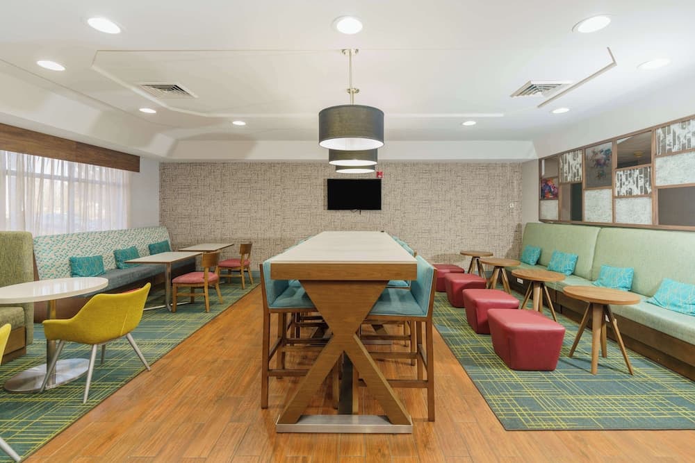 Hampton Inn Hutchinson