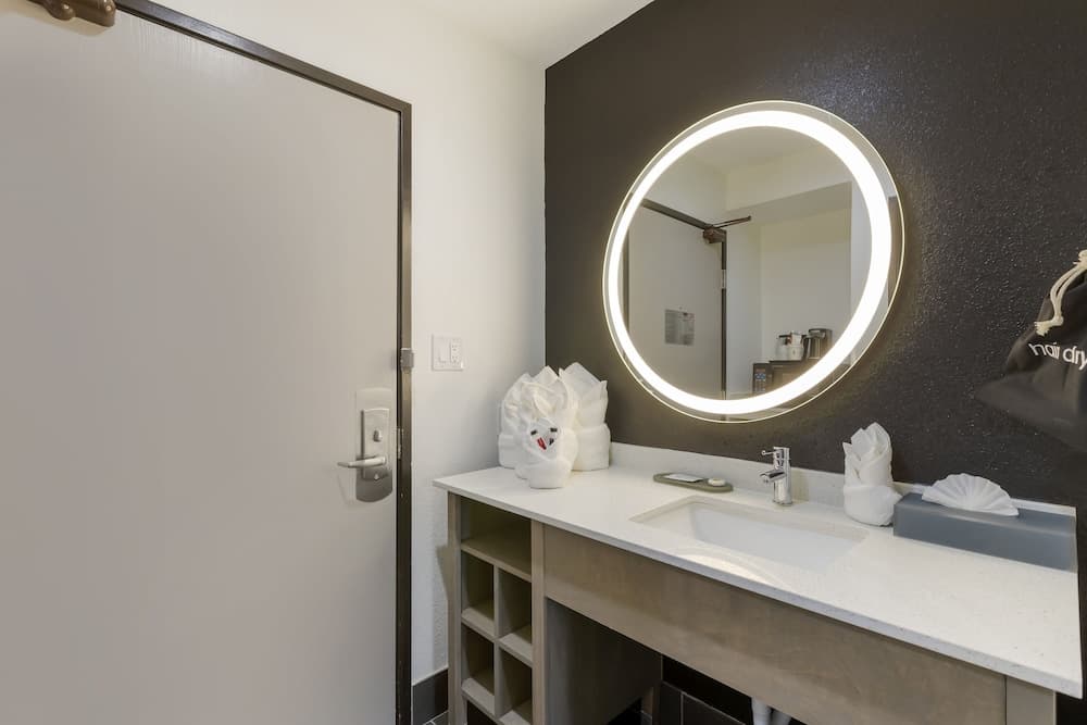 La Quinta Inn & Suites by Wyndham Des Moines West Clive