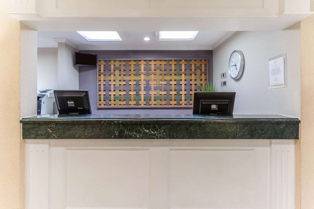 La Quinta Inn & Suites by Wyndham Chicago Gurnee