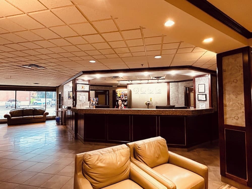 Nomad Hotel and Suites