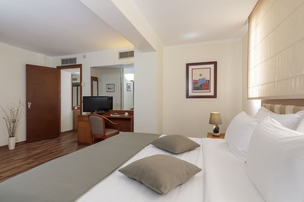 Best Western Plus Hotel Plaza