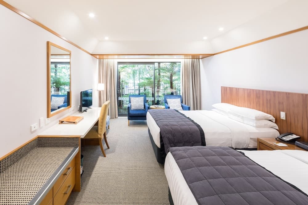 Commodore Airport Hotel