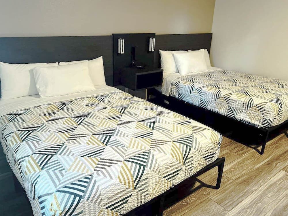 Motel 6 Marina, CA - Monterey