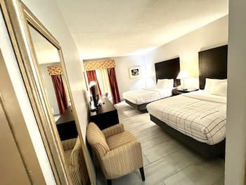 La Quinta Inn & Suites by Wyndham Salina